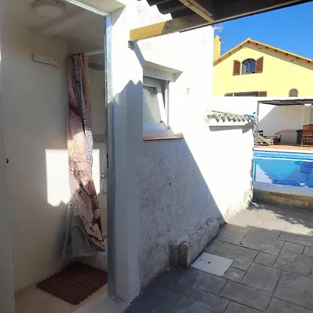 דירה Studio Apartment, Loft Independiente טראגונה